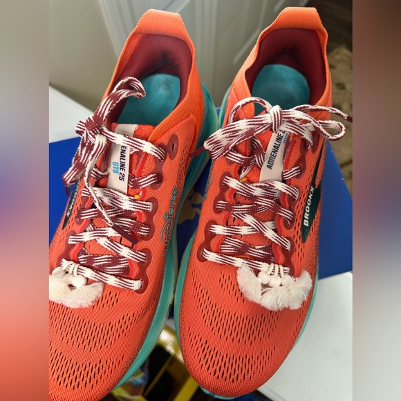 Brooks RunDisney Moana Running Shoes Women Size 8 Adrenaline GTS 25 Limited NIB - Picture 7 of 16